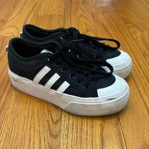 Adidas Sneakers